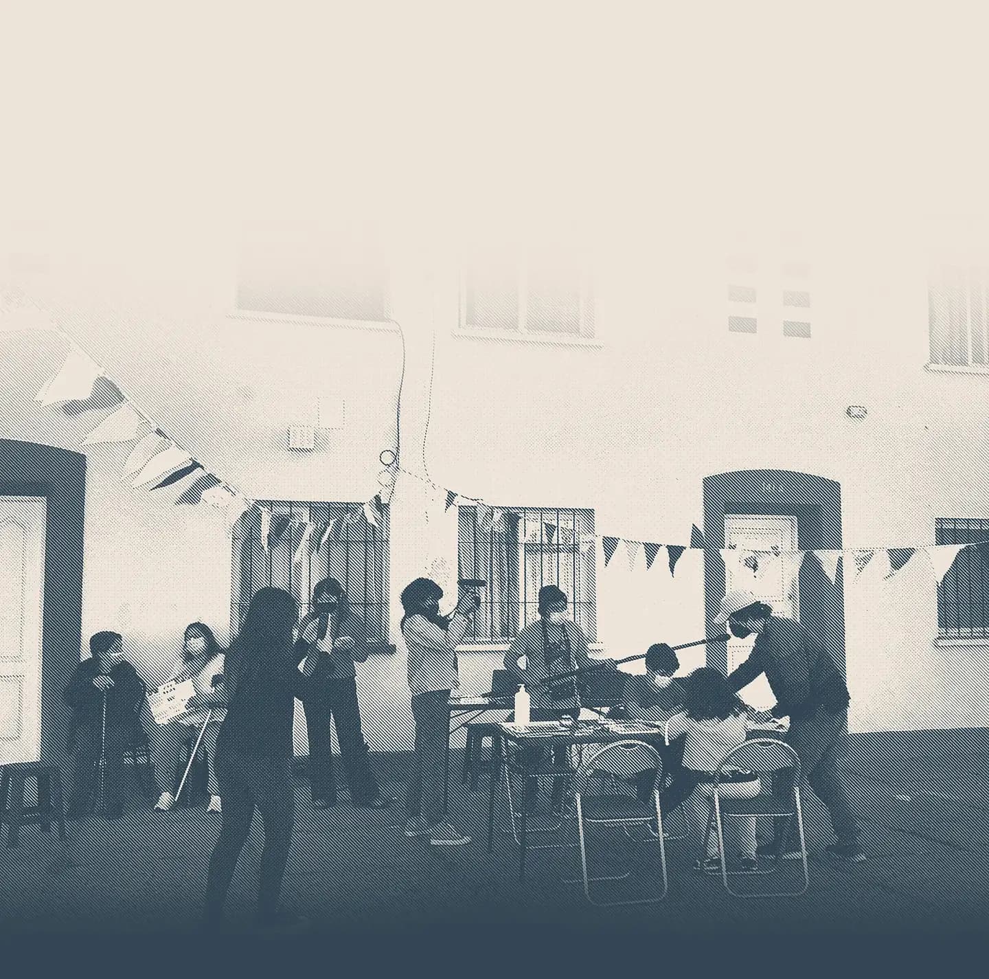 Fondo con personas del barrio Rengifo